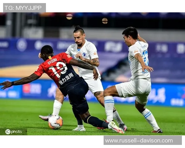 加拉格尔在场上的跑动与逼抢对球队防守与进攻的关键影响分析 加拉格尔在场上的跑动与逼抢对球队防守与进攻的关键影响分析