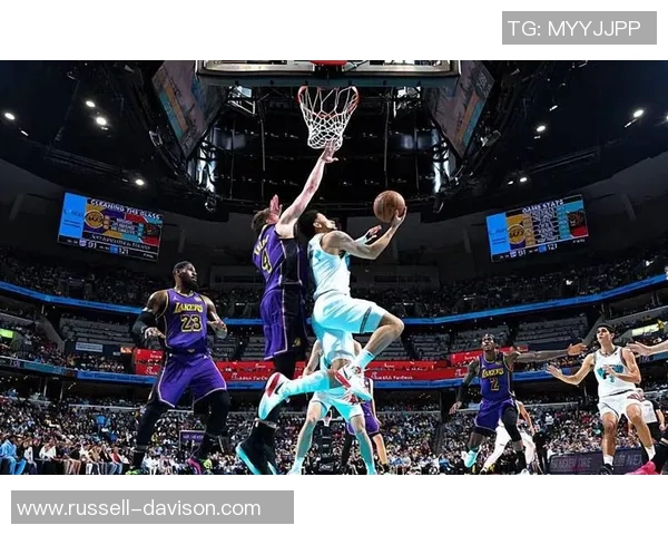 太阳队凭借22记三分球强势击败灰熊队展现出惊人投射能力