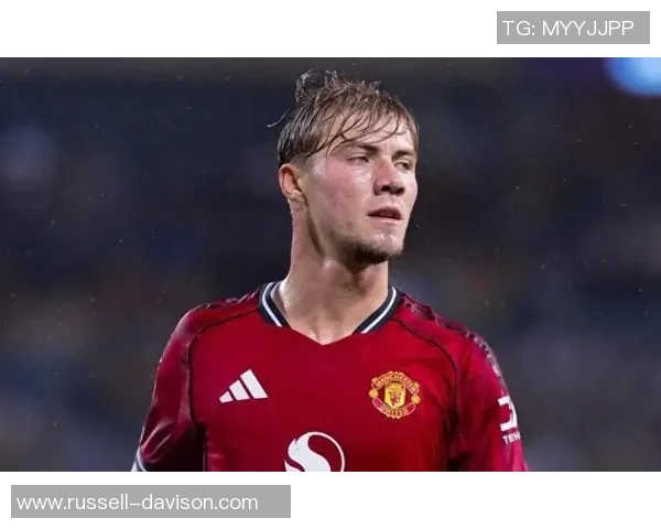 曼联高层引援瞄准意甲锋霸,红魔重启争冠之路 曼联高层引援瞄准意甲锋霸,红魔重启争冠之路